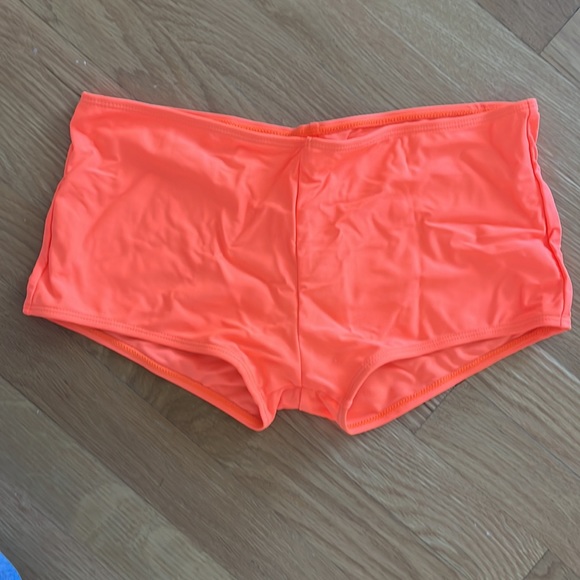 🌴☀️ Summer / Vacation Ready☀️🌴 2pc Polka-Dot Sheer Tankini/ Boy-shorts - Picture 3 of 5